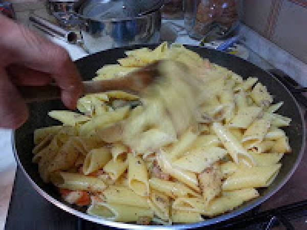 Pennoni guanciale, gamberi e tartufo - Preparazione tappa 4