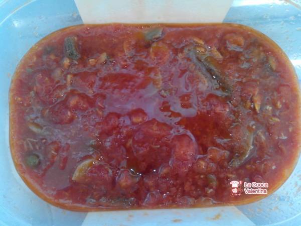 Sugo con capperi funghi e tonno - Preparazione tappa 1