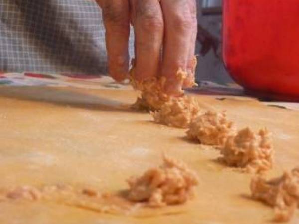 Ravioli Norsk al salmone, caprino e timo - Preparazione tappa 4