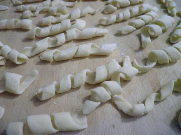 Fusilli fatti a mano Video Tutorial - Preparazione tappa 1