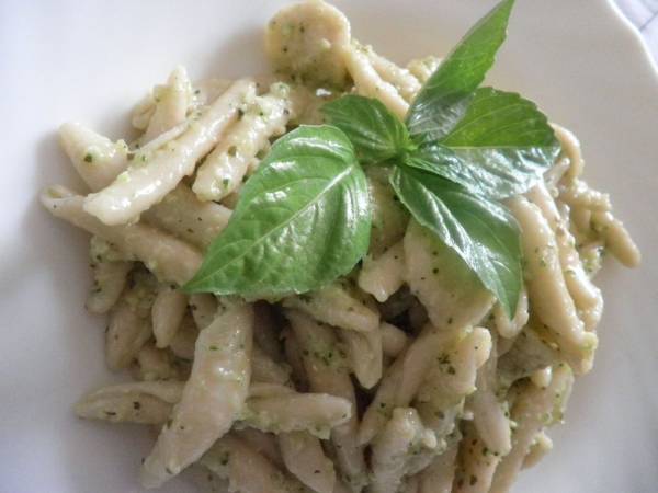 Maritati con pesto di zucchine e mandorle - Preparazione tappa 1