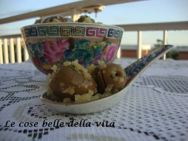 Olive ammuddicate (con la mollica) - Preparazione tappa 1