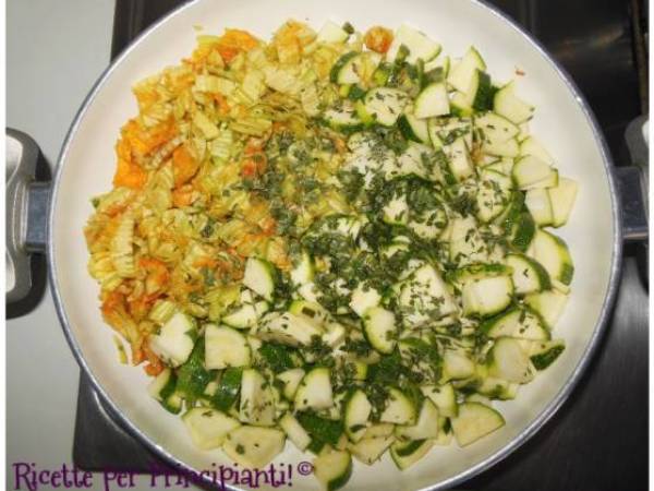 Risotto integrale con zucchine e fiori di zucca (vegano) - Preparazione tappa 3