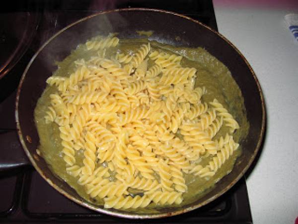 Pasta con crema di scarto di carciofi - Preparazione tappa 3