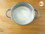 Tappa 1 - Biancomangiare al cocco con coulis di prugne secche