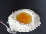 Tappa 2 - Come preparare la sfoglia all'uovo per le lasagne