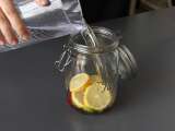 Tappa 4 - Acqua aromatizzata limone, basilico e lamponi