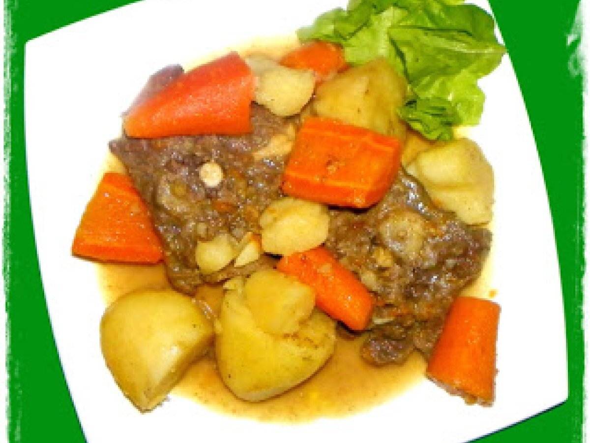AGNELLO IN UMIDO CON PATATE E CAROTE - foto 3