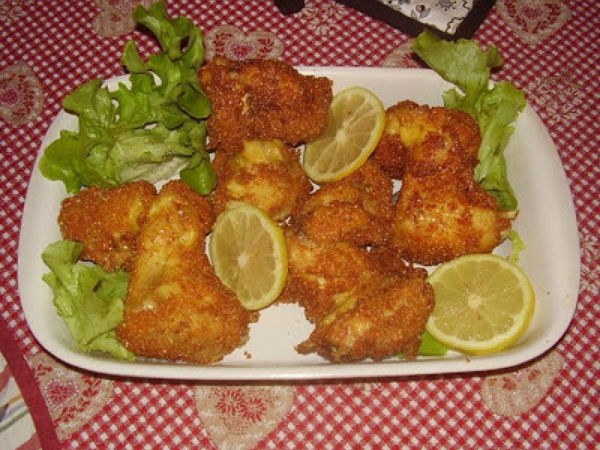 Alette di pollo impanate e fritte