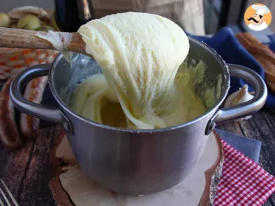 Aligot, il purè di patate filante - ricetta tradizionale francese - foto 2