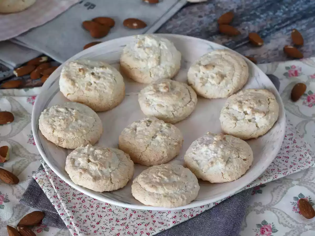 Amaretti, la ricetta veloce per preparare i biscotti che tutti adorano! - foto 4