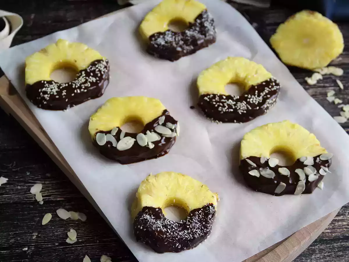 Ananas al cioccolato: il dessert perfetto da realizzare con i bambini
