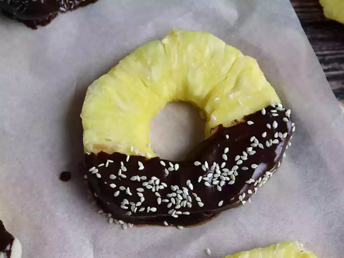 Ananas al cioccolato: il dessert perfetto da realizzare con i bambini - foto 3