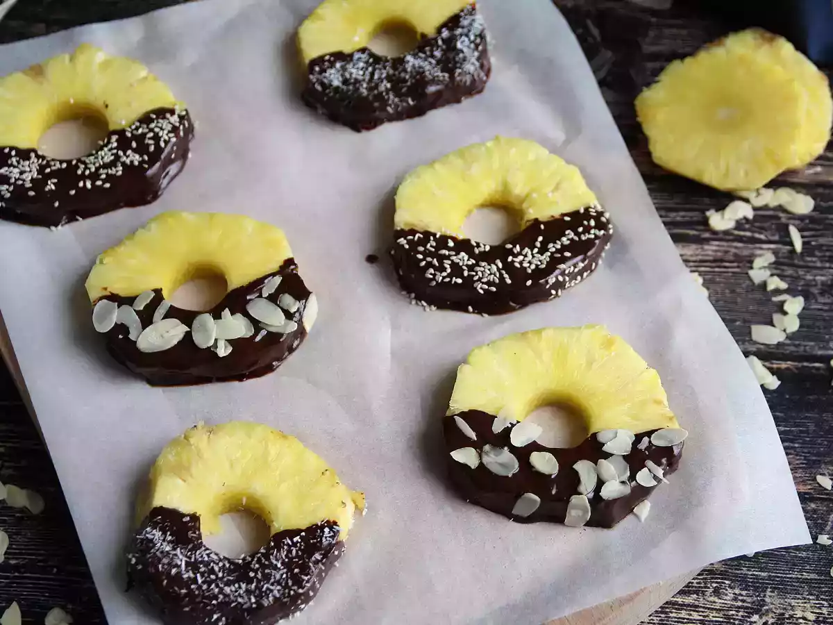 Ananas al cioccolato: il dessert perfetto da realizzare con i bambini - foto 5