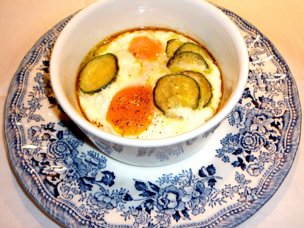 Ancora semplicità - Uova in cocotte con verdure