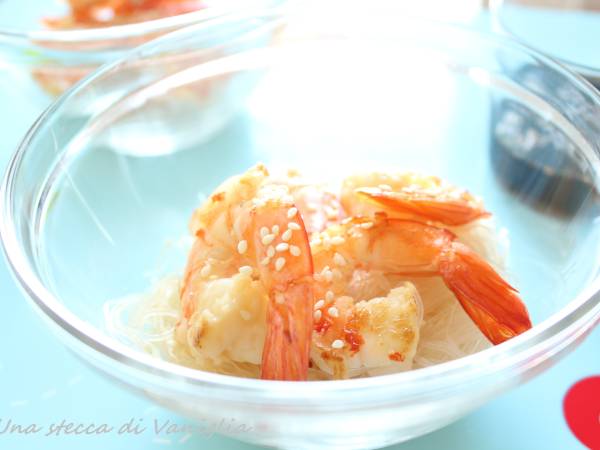 Antipasto di Spaghetti di riso con gamberi