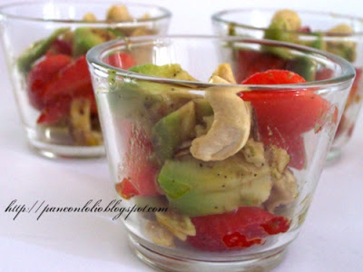 Antipasto fresco con avocado e fragole - foto 4