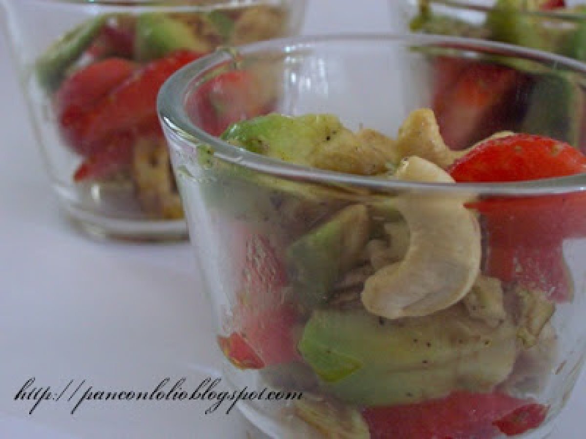 Antipasto fresco con avocado e fragole - foto 5