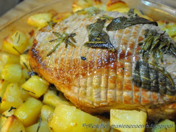 Arrosto di vitello al forno con patate