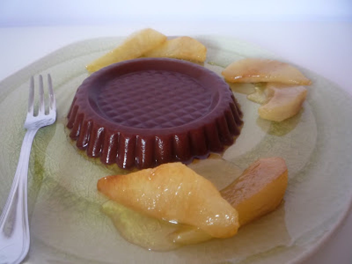 Aspic al cacao e pere