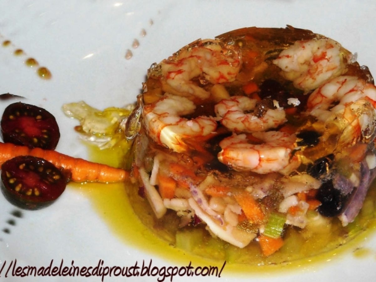 Aspic di gamberi argentini e insalata di calamari. - foto 2