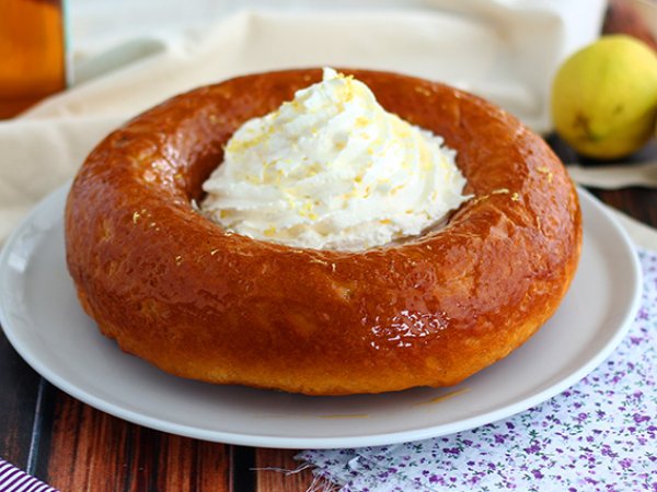 Babà al Rum, la ricetta spiegata passo a passo Babà al Rum, la ricetta spiegata passo a passo