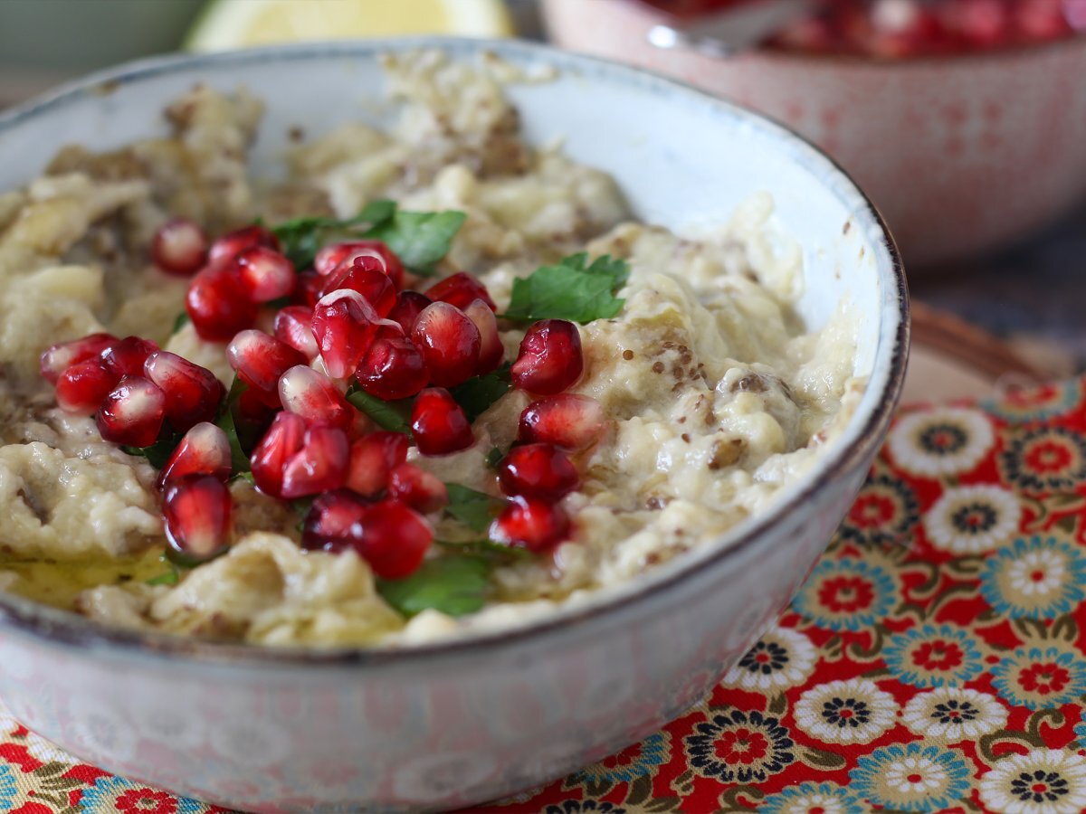 Baba ganoush, la deliziosa crema di melanzane mediorientale