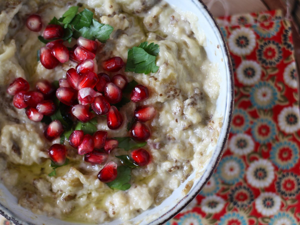 Baba ganoush, la deliziosa crema di melanzane mediorientale - foto 2