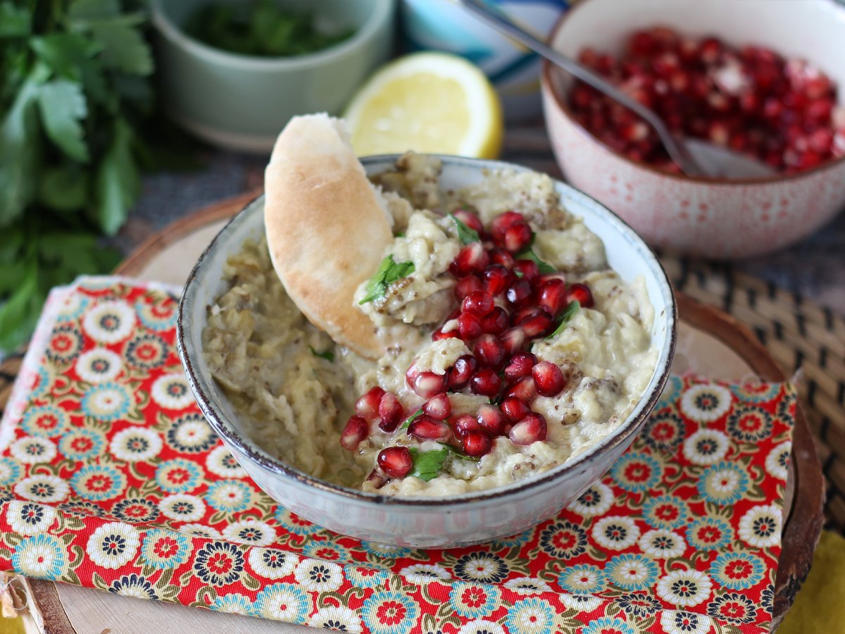 Baba ganoush, la deliziosa crema di melanzane mediorientale - foto 5