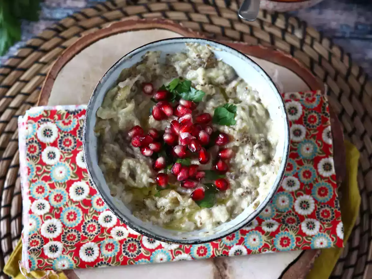 Baba ganoush, la deliziosa crema di melanzane mediorientale - foto 6