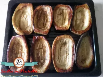 Barchette di Melanzane ripiene con salame e pane - foto 2