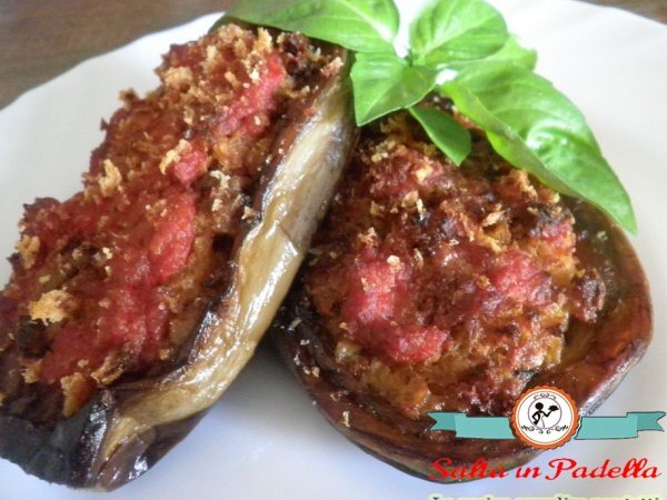 Barchette di Melanzane ripiene con salame e pane - foto 6