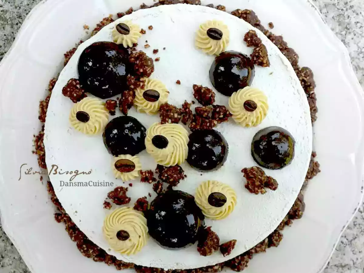 Bavarese alla nocciola cioccolato e caffè