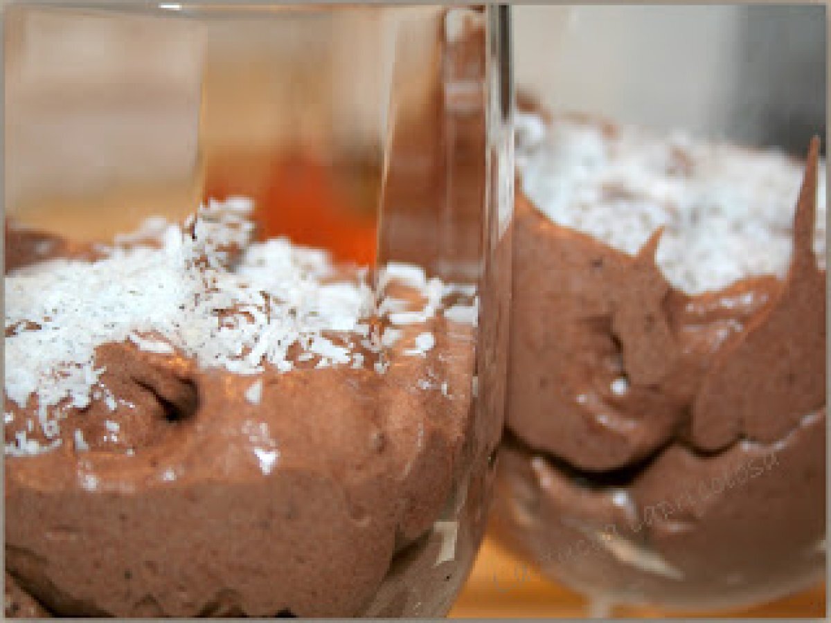 Bicchieri di mousse al coccolato ops.... cioccolato e cocco! - foto 3