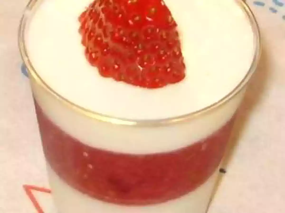 BICCHIERINI CON GELéE DI FRAGOLA