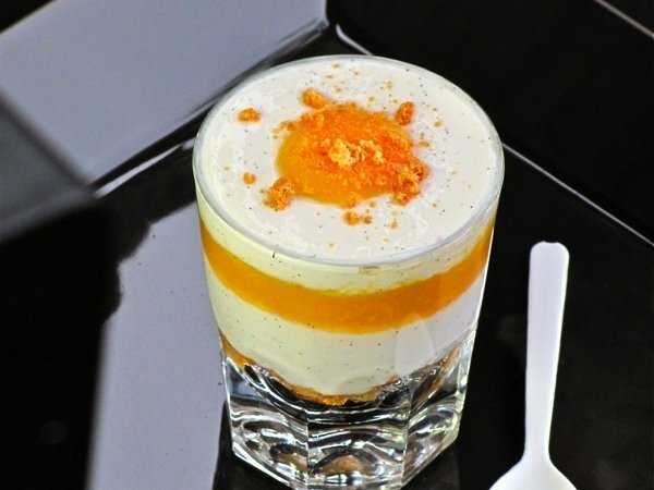 Bicchierini con yogurt e pesche al miele e zenzero, foto 2