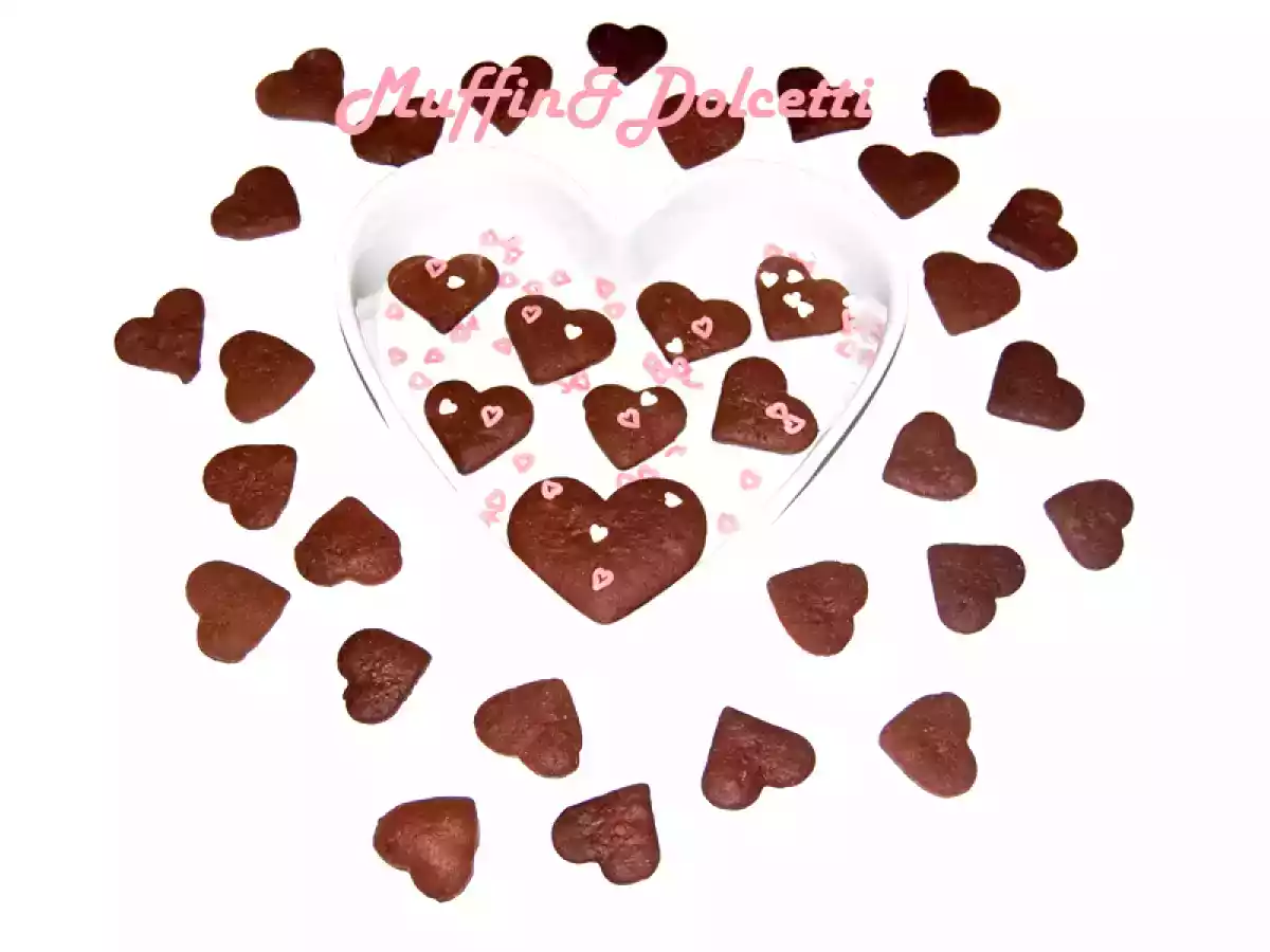 Biscotti a cuore al cioccolato fondente tipo Batticuore