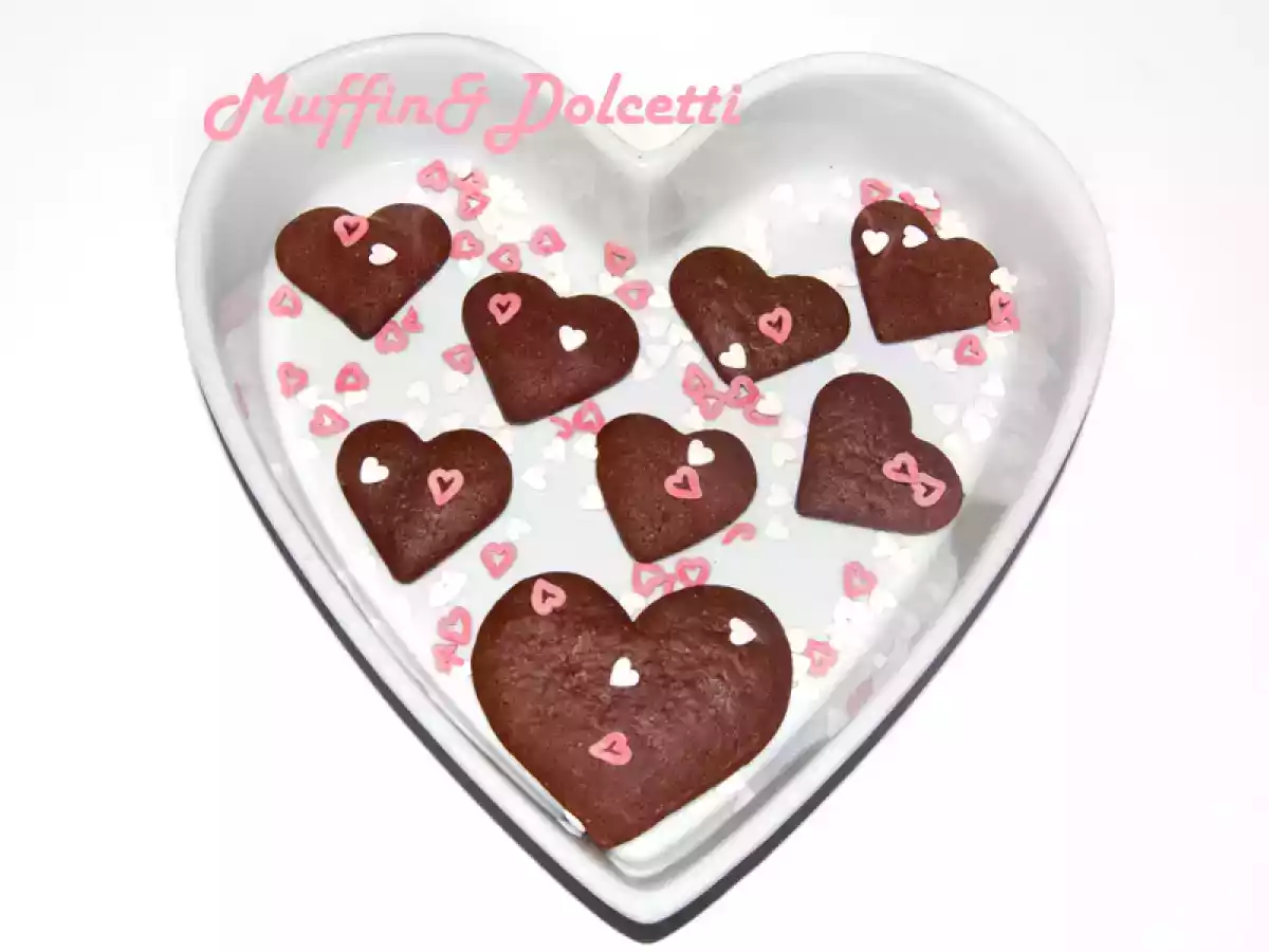 Biscotti a cuore al cioccolato fondente tipo Batticuore - foto 2