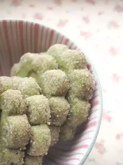 Biscotti al tè matcha
