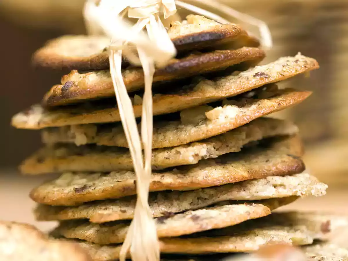 Biscotti, anzi cialde frutta secca e cannella