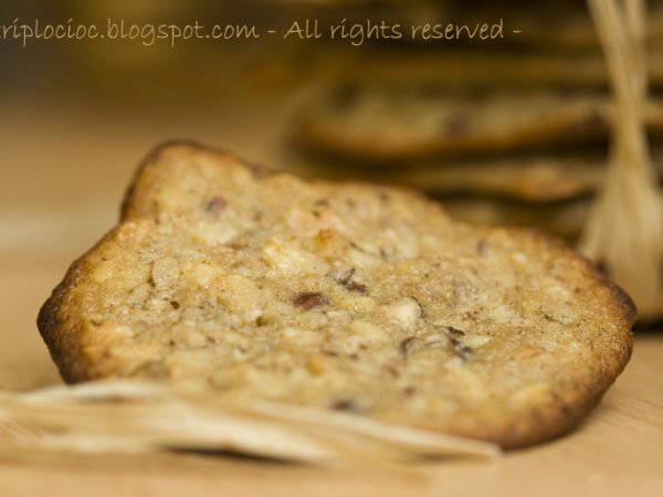 Biscotti, anzi cialde frutta secca e cannella, foto 2