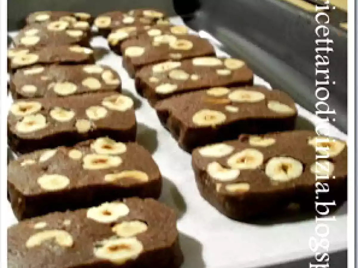 Biscotti cacao e nocciole