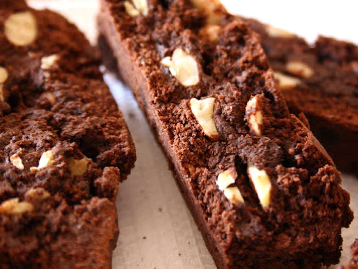 Biscotti cioccolato e mandorle con gocce di cioccolato Ricetta Petitchef