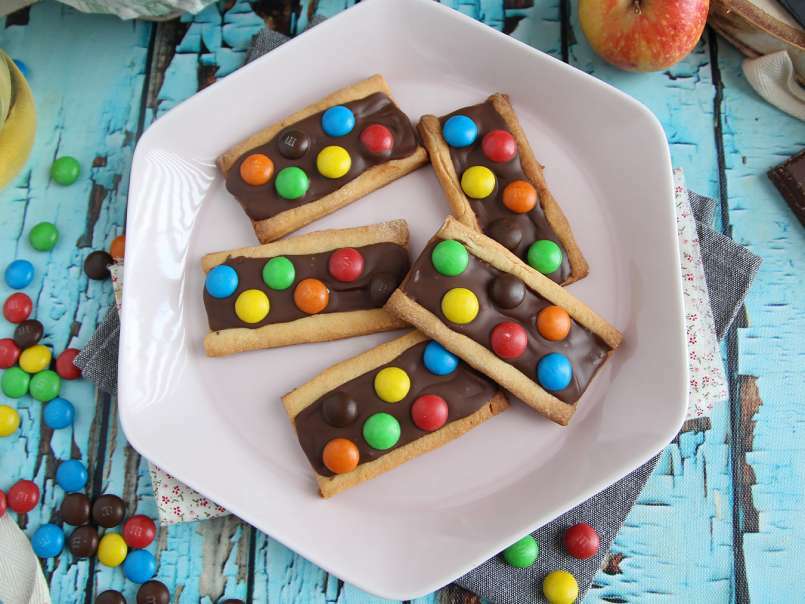 Biscotti con cioccolato e smarties - foto 3