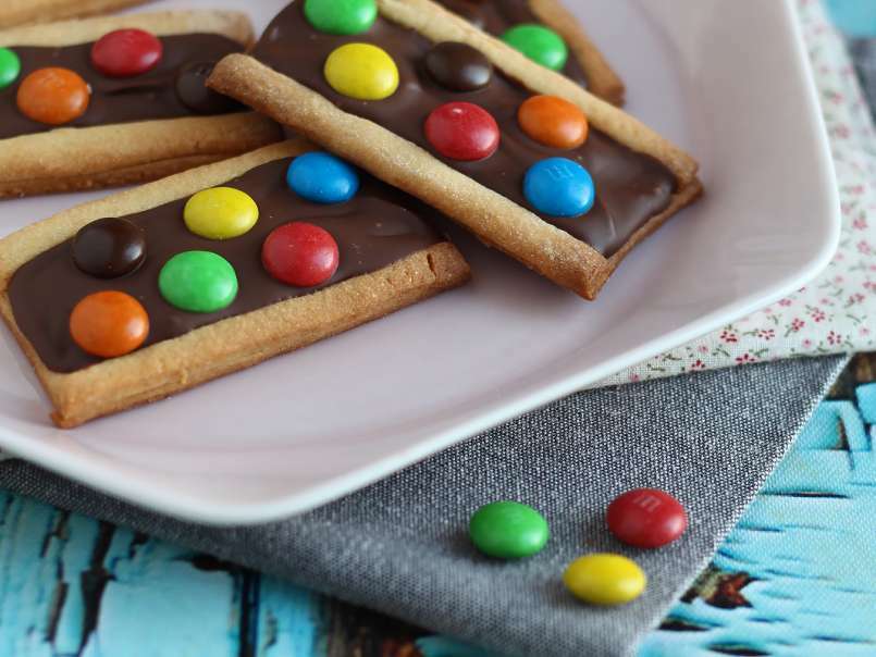 Biscotti con cioccolato e smarties - foto 4