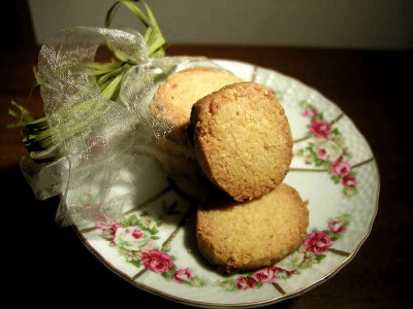 Biscotti con farina di mais e mandorle, foto 1