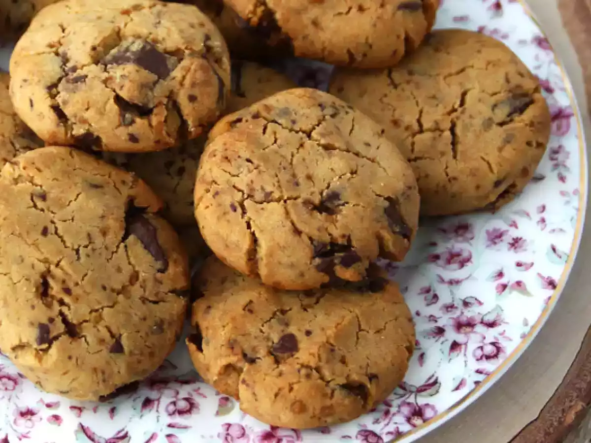 Biscotti con gocce di cioccolato, la fantastica ricetta vegana e senza glutine - foto 4
