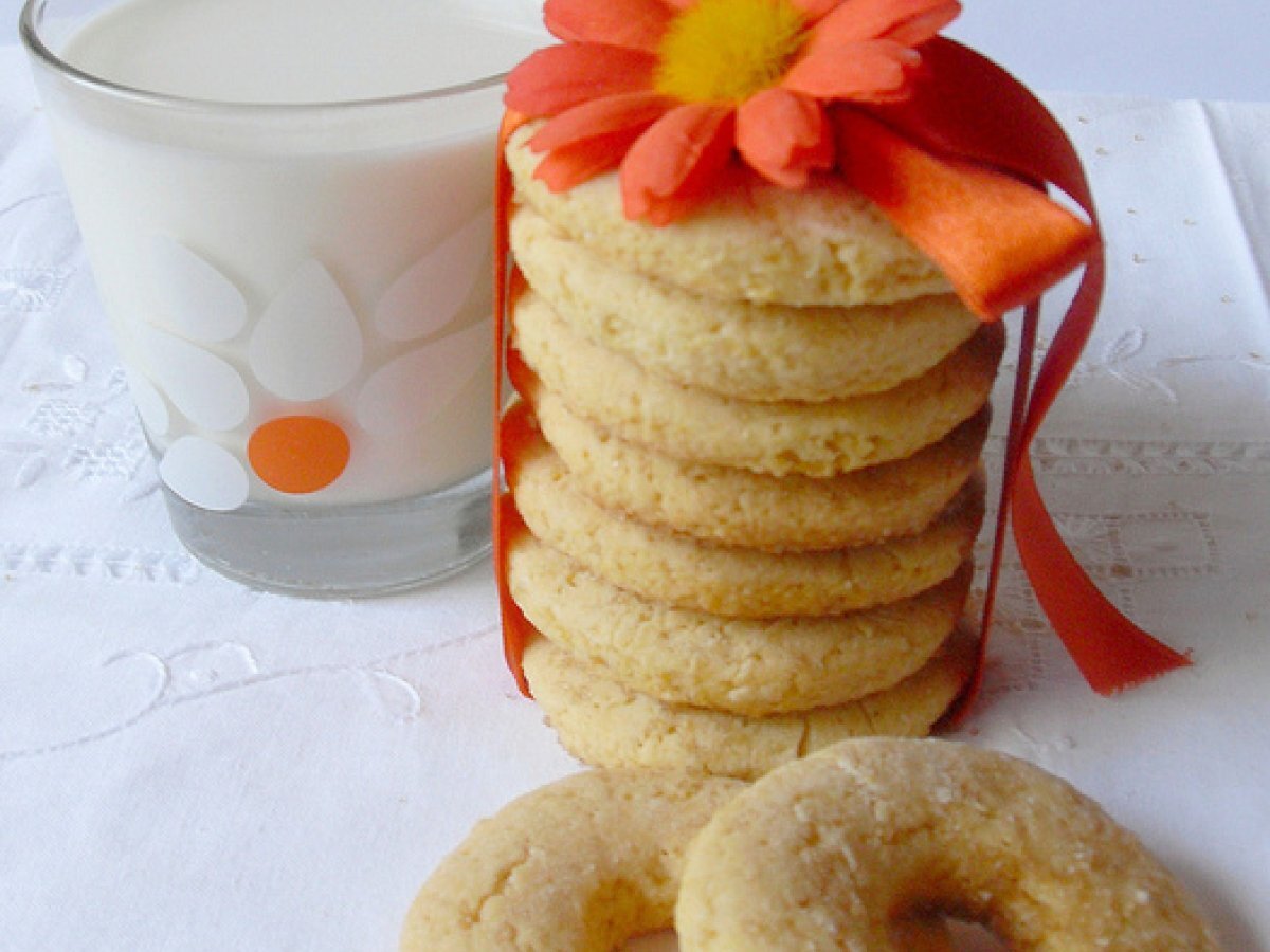 BISCOTTI CON LIMONE E POLENTA