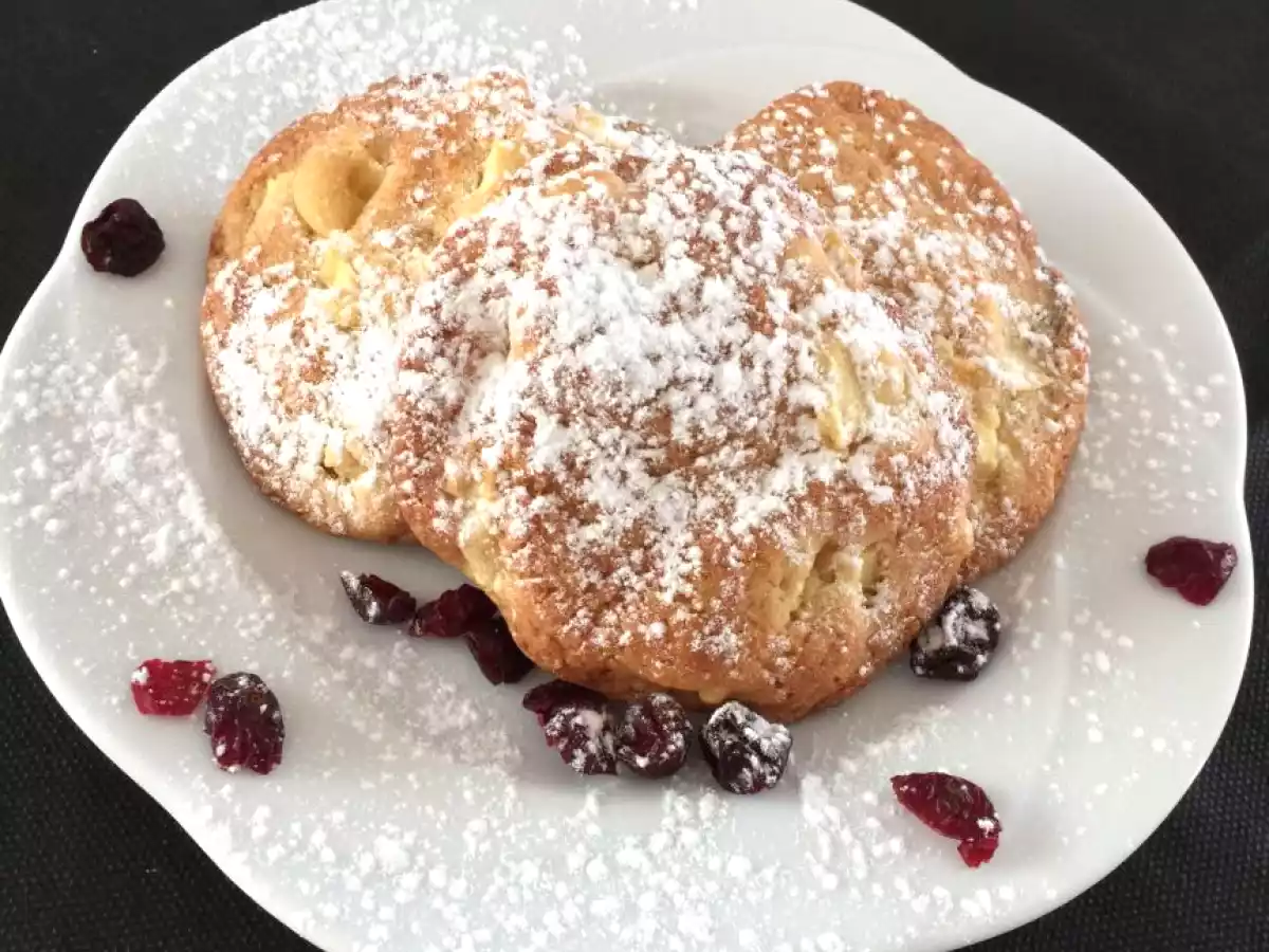 Biscotti con mele e cannella