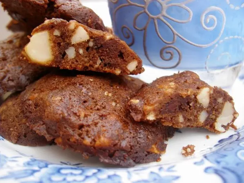Biscotti con pezzi di cioccolato e noci brasiliane - foto 2